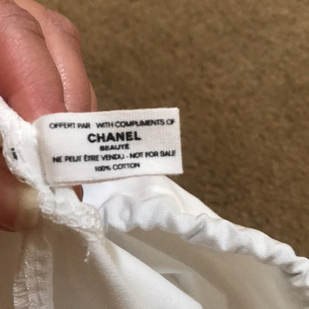 🌸NEW🌸 Chanel Drawstring Bag - Picture 5 of 7